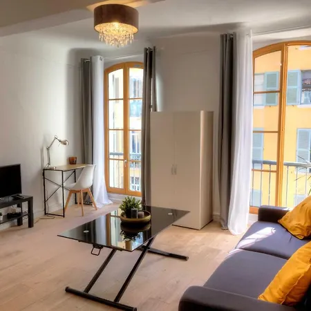 Superbe Studio En Plein Coeur Du Centre